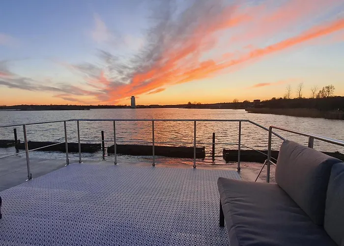 Hausboot Fjord Dory Mit Biosauna In Schleswig